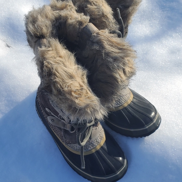 Lace up Sorel Winter Boots with removable lining - Picture 10 of 11